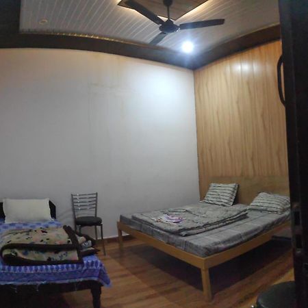 Hotel Trishul Inn Karnaprayag ภายนอก รูปภาพ