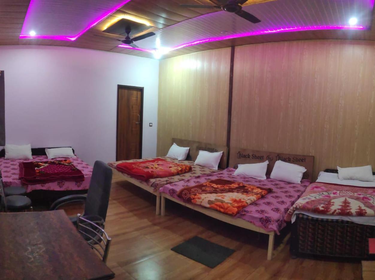Hotel Trishul Inn Karnaprayag ภายนอก รูปภาพ